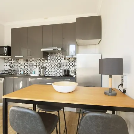 Bright T2 3 Minutes From The Train Station Of *