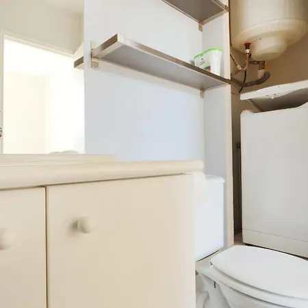 Bright T2 3 Minutes From The Train Station Of